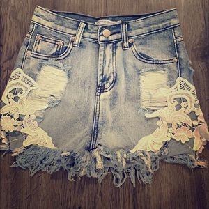 Mura Boutique High Rise Lace Detail Shorts